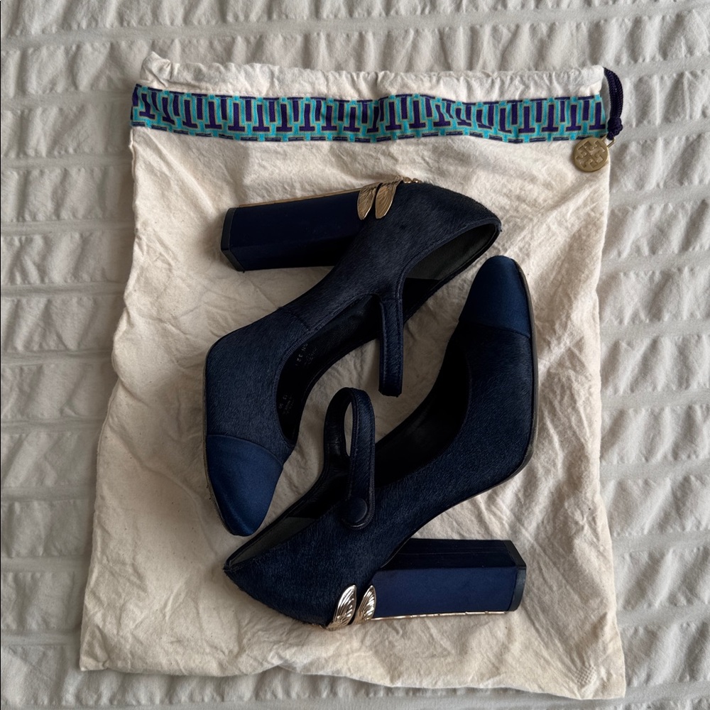 Tory Burch Dragonfly Navy and Gold Women's Heels - Picture 9 of 9